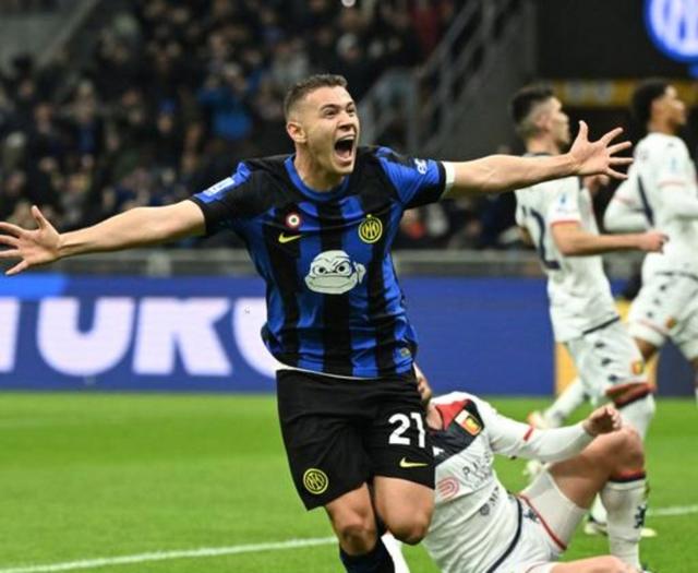 包含佛罗伦萨主场负于国米，连败困局难脱的词条